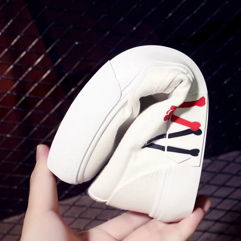 2026 Spring New Men's Shoes Plus Size 39-47 Casual Sneakers White Canvas Shoes Boys Sport Sneakers Comfortable Men Loafers