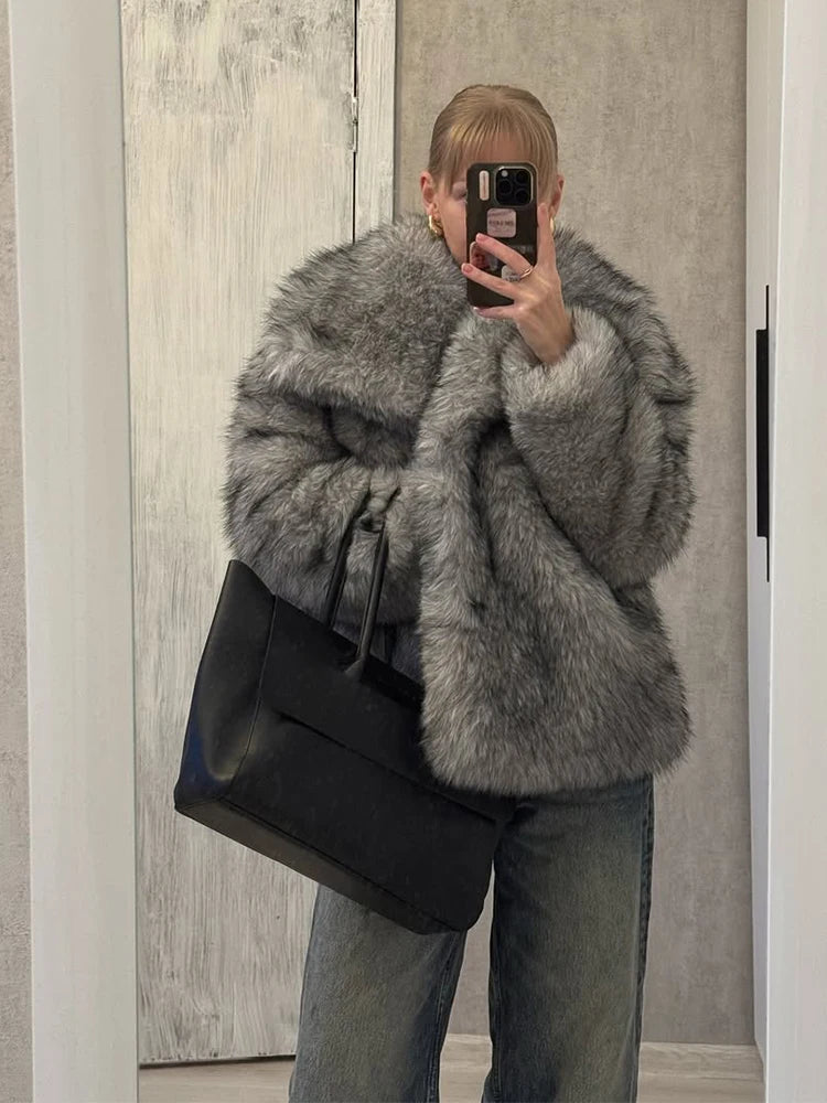 Grey Lapel Short Overcoat Lady Casual Turndown Collar Long Sleeves Comfortable Loose Faux Fur Coat Winter Vacation Street Wear