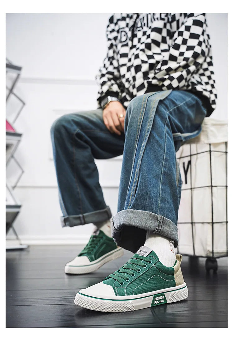 Spring Men's Canvas Shoes Slip On Flat Outdoor Men Sneakers Lightweight Driving Loafers Breathable Male Casual Canvas Shoes