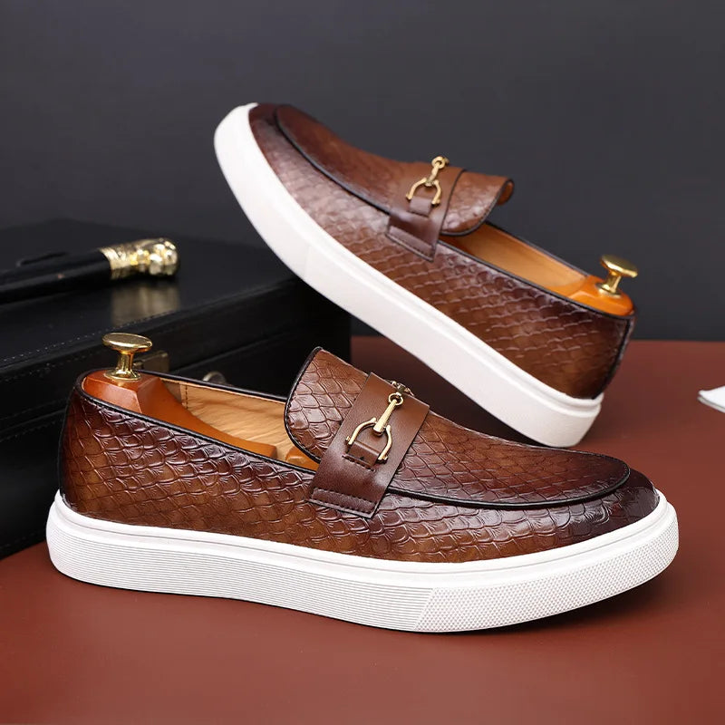 Fashion Men's Casual Shoes Embossed Leather Men Classic Buckle Loafers Mens Slip-on Board Shoes Outdoor Driving Flats