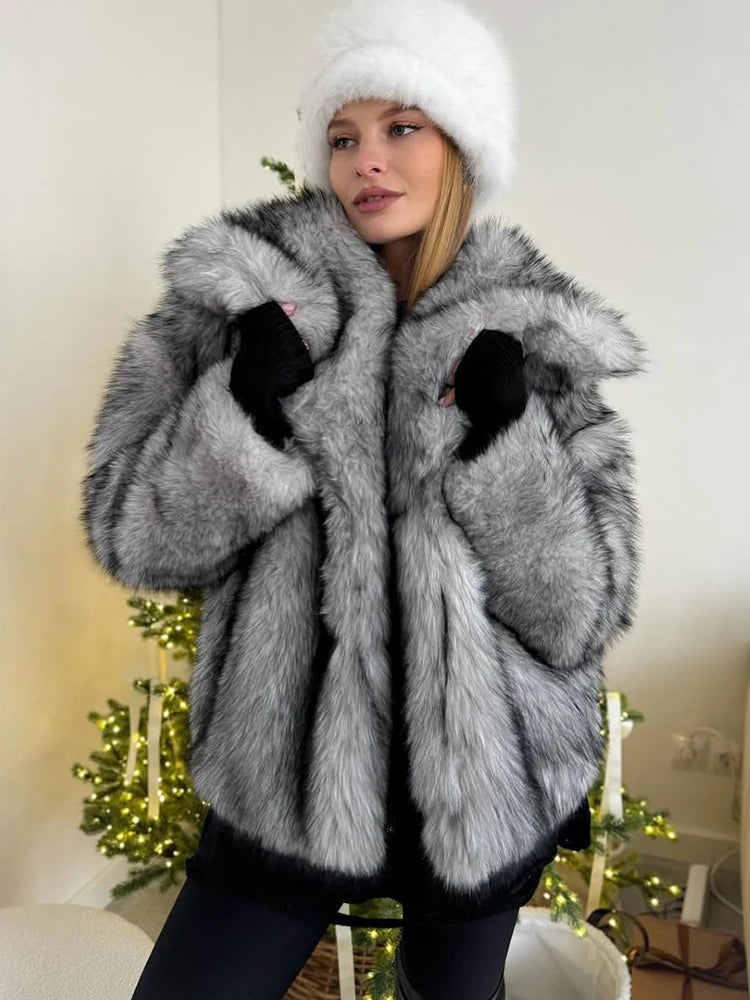 Grey Lapel Short Overcoat Lady Casual Turndown Collar Long Sleeves Comfortable Loose Faux Fur Coat Winter Vacation Street Wear