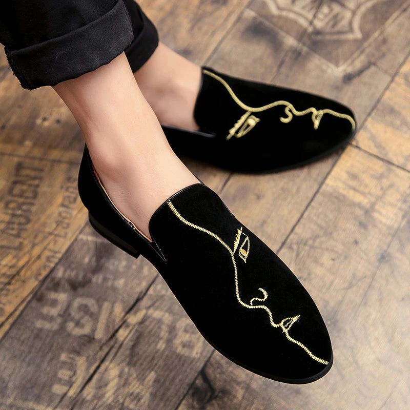 Frosted Embroidered Beanie Shoes Men's Leather Korean Version All Match Pointed Leather Shoes Men's Personality Casual Shoes