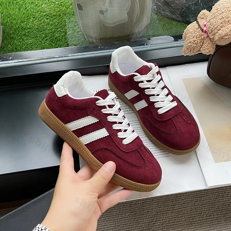 Autumn Women Casual Sports Shoes 2026 Comfortable Non Slip Outdoor Casual Shoes Soft Sole Retro Female Sneakers Zapatos Mujer