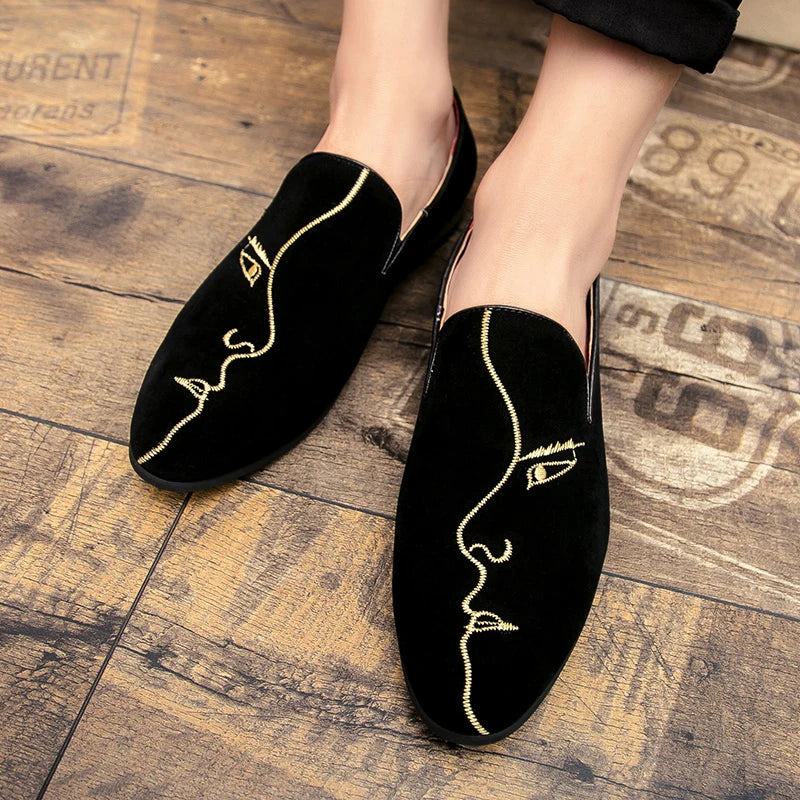 Frosted Embroidered Beanie Shoes Men's Leather Korean Version All Match Pointed Leather Shoes Men's Personality Casual Shoes