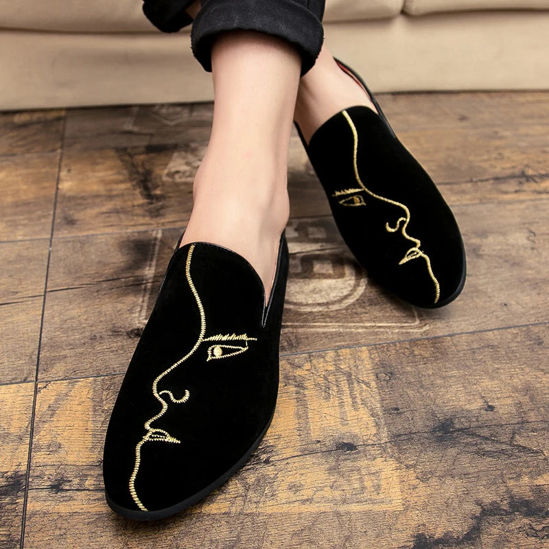 Frosted Embroidered Beanie Shoes Men's Leather Korean Version All Match Pointed Leather Shoes Men's Personality Casual Shoes