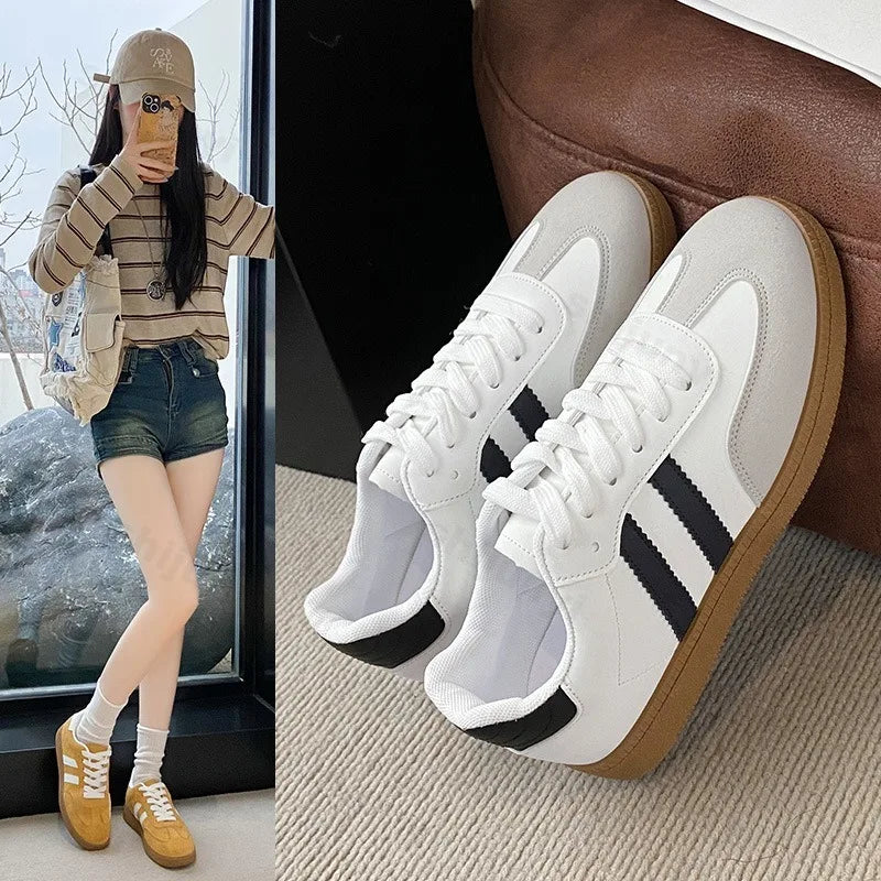 Autumn Women Casual Sports Shoes 2026 Comfortable Non Slip Outdoor Casual Shoes Soft Sole Retro Female Sneakers Zapatos Mujer