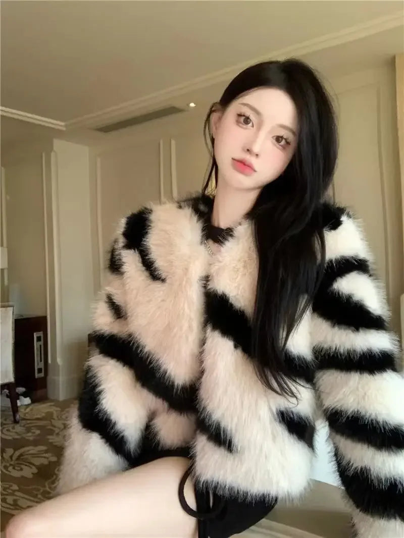 Korean Fashion Faux Mink Fur Coat Women Winter Clothes Socialite Style High end Warm Casual Zebra Short Fur Jackets Women Tops